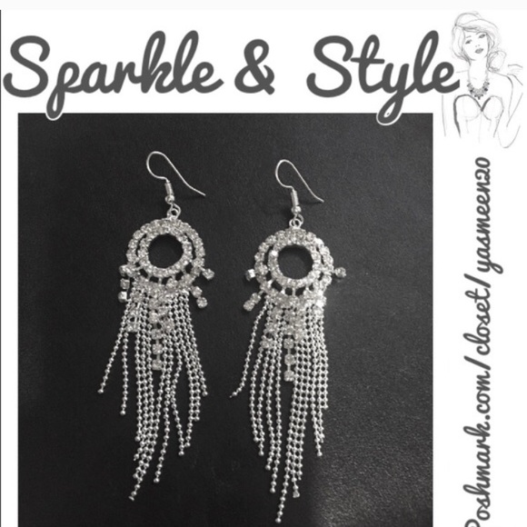 ✨💖White rhinestone earrings 💖✨ - Picture 3 of 3